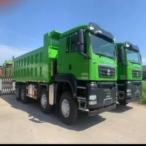 SINOTRUK SITRAK C7H 8x4 Dump Truck