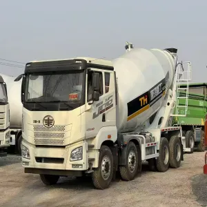 Mobile Concrete Mixer Truck with Hydraulic Mixer Drum for Construction