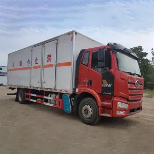 2-Axle 18 Ton Hazardous Goods Van Truck (Miscellaneous Items)