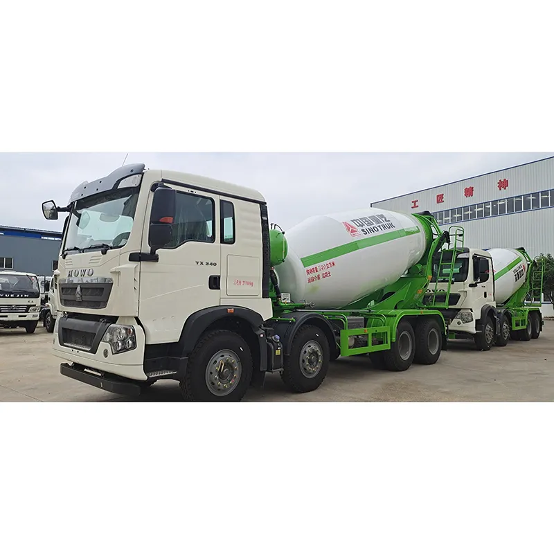 Sinotruk 8X4 new concrete mixer truck