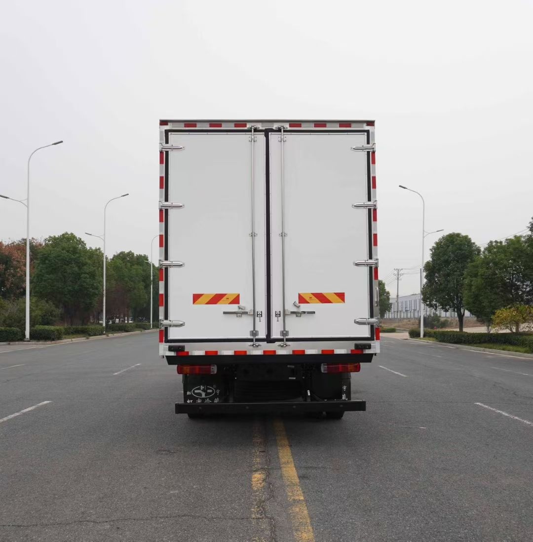 Logistics refrigerated truck
