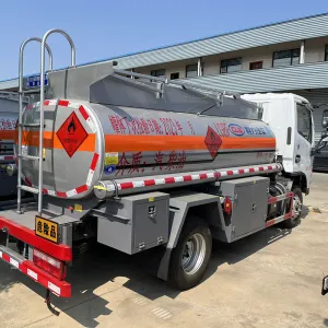 Dongfeng 4.5 CBM Fuel Tank Truck