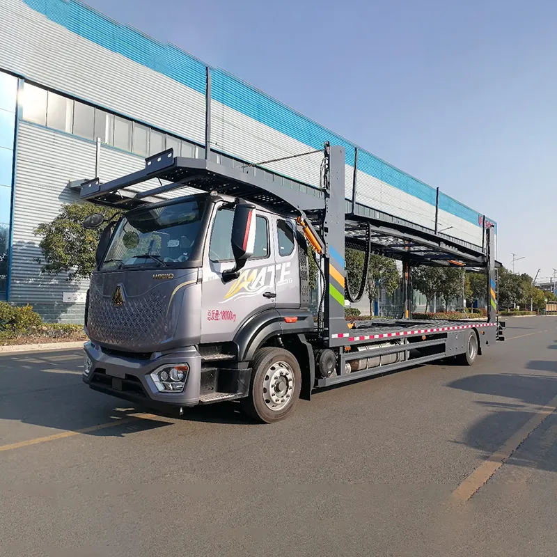 Sinotruk five- and six-seater vehicle transporter