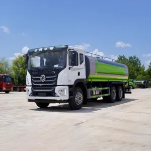 Cami&oacute;n aspersor de agua Huashen de 22 m&sup3;