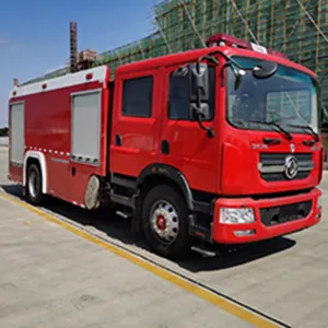 Cami&oacute;n de bomberos con tanque de agua Dongfeng D9 de 6,1 toneladas