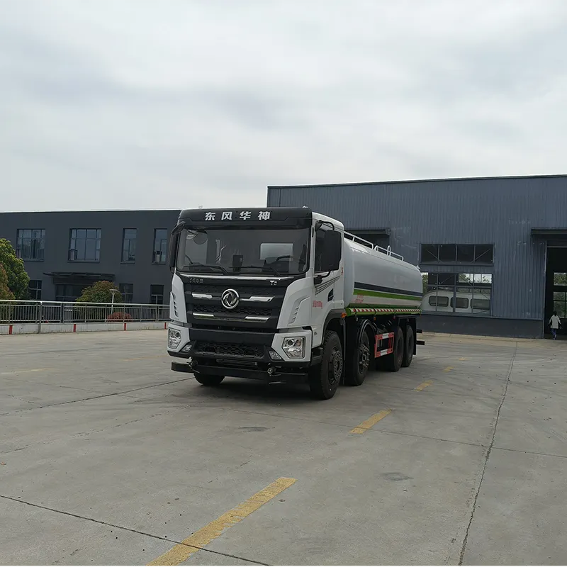 Dongfeng  8&times;4 25m&sup3; Green Sprinkler Truck