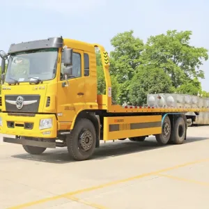 Rescue and clearance truck, tow truck