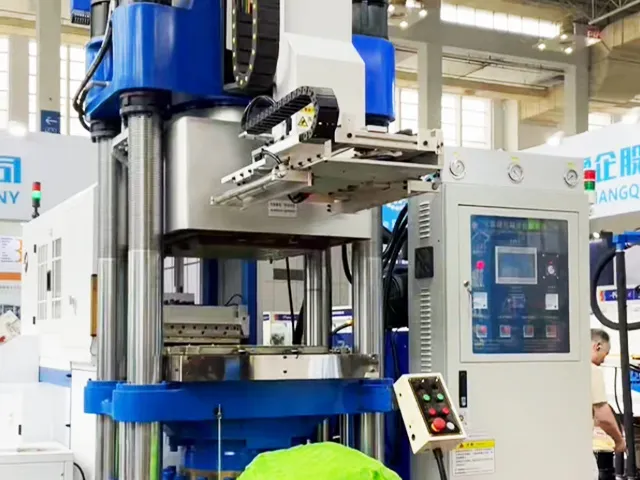 Vea c&oacute;mo este sistema de automatizaci&oacute;n de caucho permite una producci&oacute;n precisa y constante las 24 horas del d&iacute;a