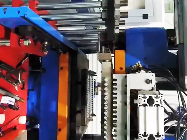 &iexcl;Brazos rob&oacute;ticos &ldquo;enhebrando la aguja&rdquo;! El arte de precisi&oacute;n del ensamblaje inteligente de componentes de caucho