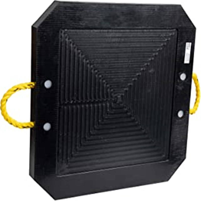 Wear-resistant and pressure-resistant polyethylene crane outrigger pads