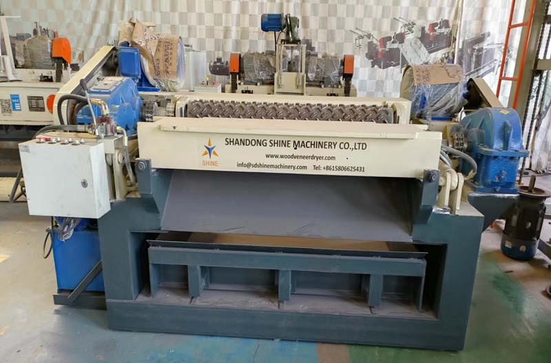 wood veneer peeling machine.jpg