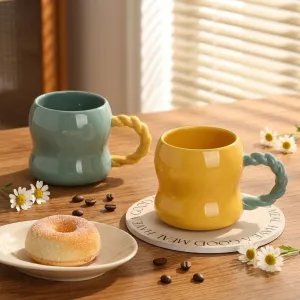 Nordic Custom Ceramic Mug Color Glazed Ceramic Coffee and Tea Cup with Unique Handle Personalized Couple Gift Cup with Logo for Water and Beverages(C0006-0001)