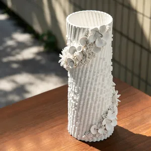 Handmade Ceramic Flower Vase Nordic Cylinder Vase for Home Decor Handcrafted Scandinavian Tabletop Vase for Floral Arrangements（D0005-0002）