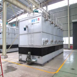 Fully enclosed cooling tower