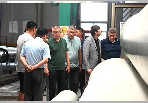 The client from Kazakhstan visited and inspected, and signed a long-term cooperation agreement.