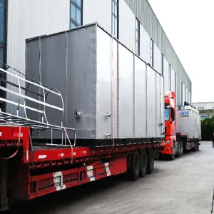 Co-current closed cooling tower