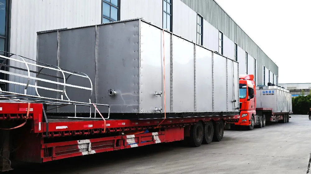 Co-current closed cooling tower