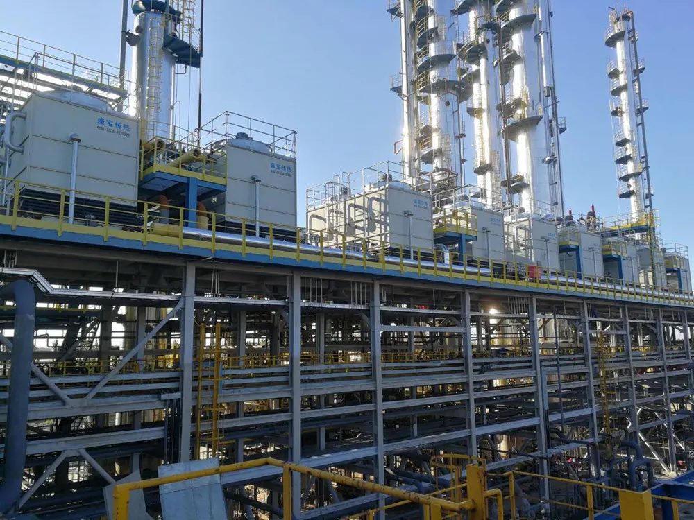 On-site evaporative condenser in oil fields
