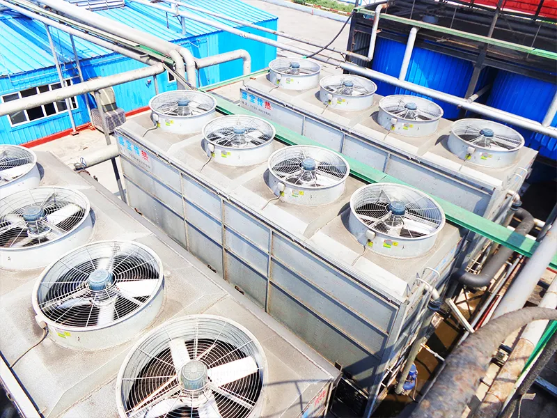 Evaporative condenser