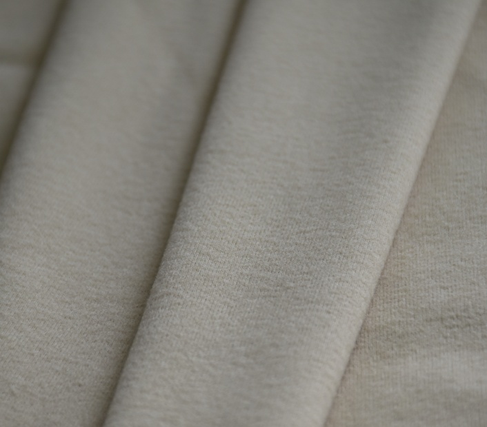Why Polyester Cloth Works Well in Home Accessories