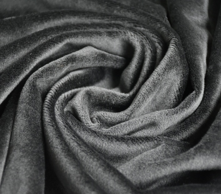 Understanding the Difference Between Knit and Woven Fabrics