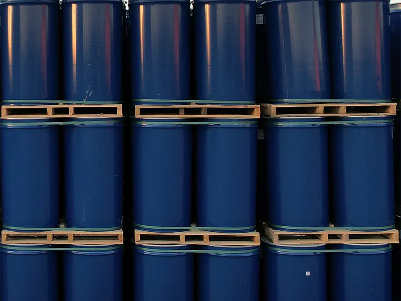 Balde grande cl&aacute;sico de salsa de tomate con rico sabor