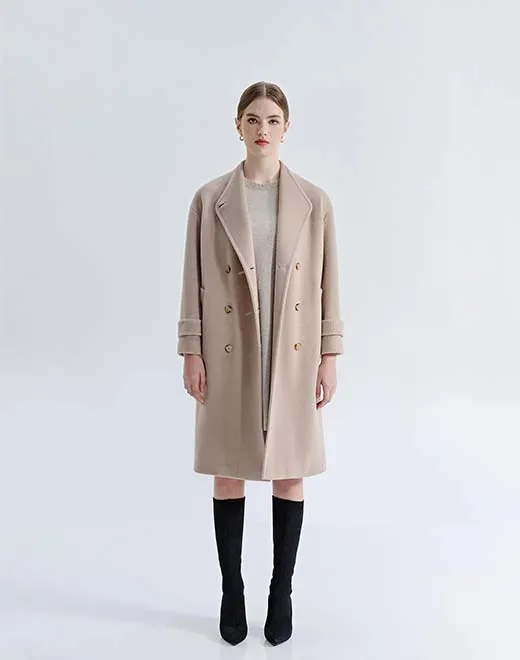 襟のないコートをリラックスします