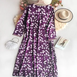 XG-WN-66343 Pueple Muslim Abaya with Embroidered Flowers