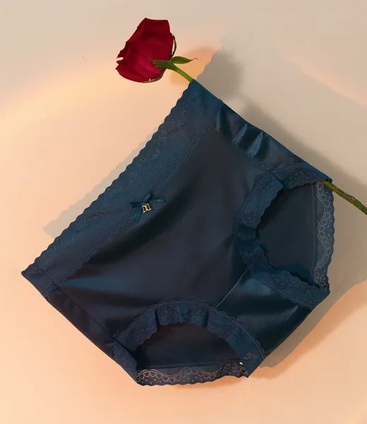 GY-139 Rose-Infused Pure & Seductive Retro Glossy Underwear