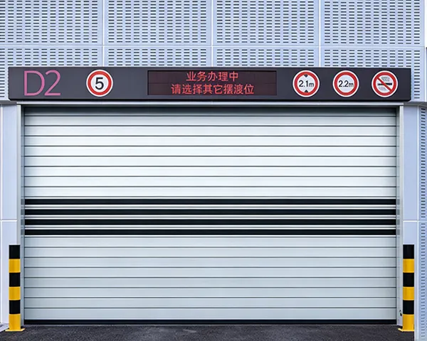 Large warehouse vortex hard fast door