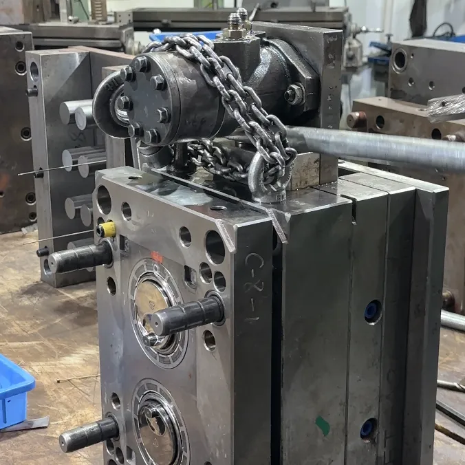 Shenzhen injection mold factory specializing in custom mold design and manufacture of injection plastic shell processing