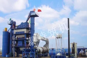 3000 type asphalt mixing plant constructed in Xinjiang