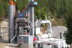 3000 type asphalt mixing plant constructed in Yichang