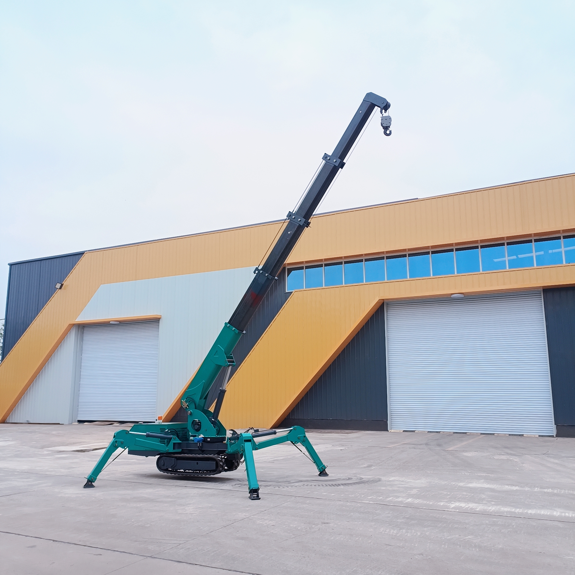 - Are Spider Cranes suitable for lifting in tight spaces?