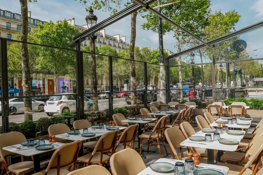 Les meubles d’extérieur deviennent-ils humides et moisissent-ils lorsqu’il pleut ?