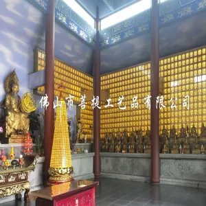 Buddhas wall