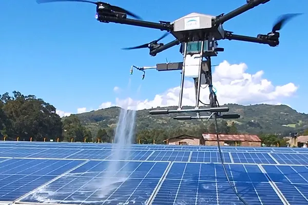 Drone Solar Panel Cleaning Revolutionizes PV Maintenance Efficiency