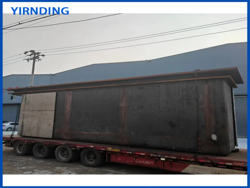 Round-bottomed zinc pot with rounded corners