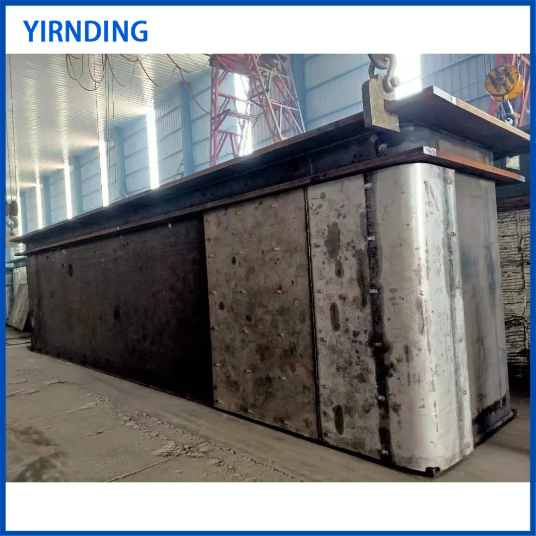 Flat-bottomed rounded-edge galvanised pot