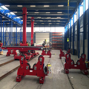 Automatic welding manipulator