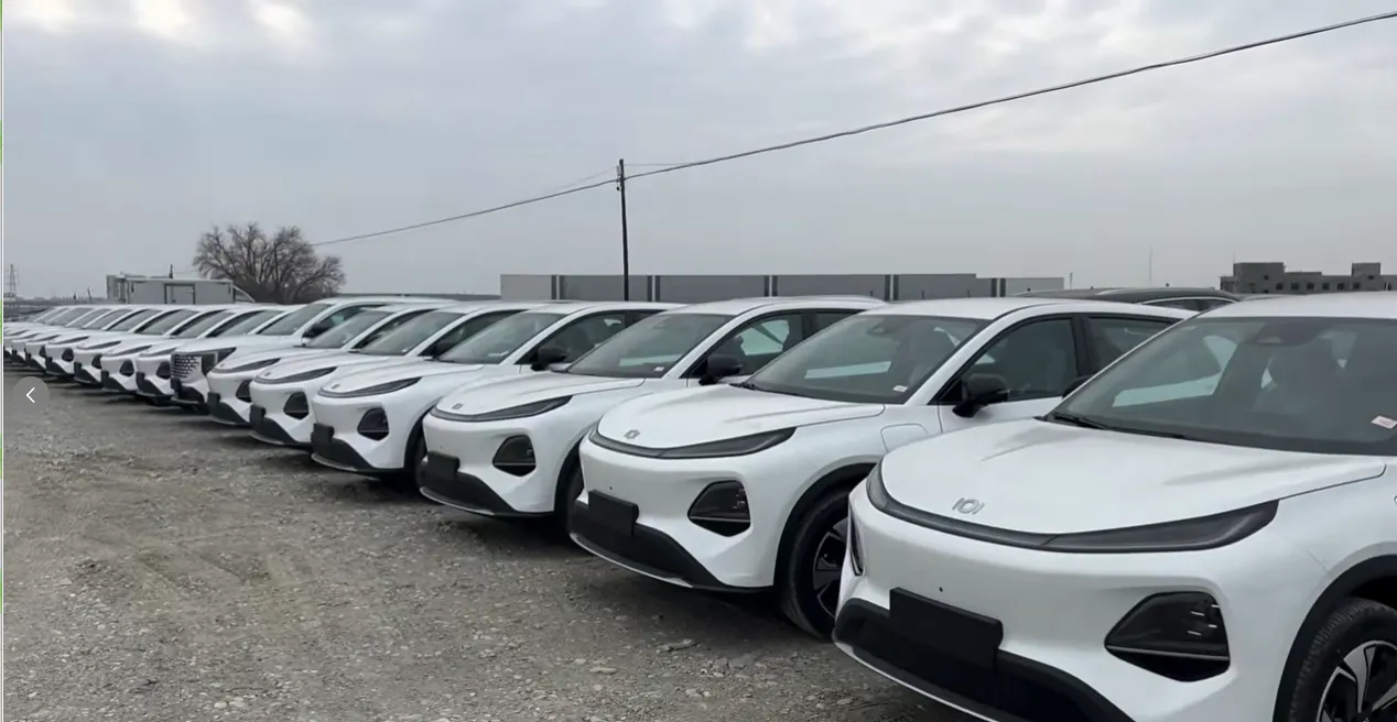 In 2025, our company (QZT Auto) successfully completed the bulk export of a batch of Changan new energy vehicles, which were smoothly shipped to the Kyrgyzstan market, providing local consumers with more eco-friendly and intelligent mobility solutions.