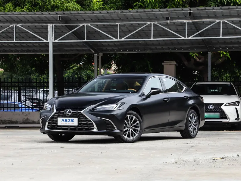 Lexus ES 2025 200 Special Edition