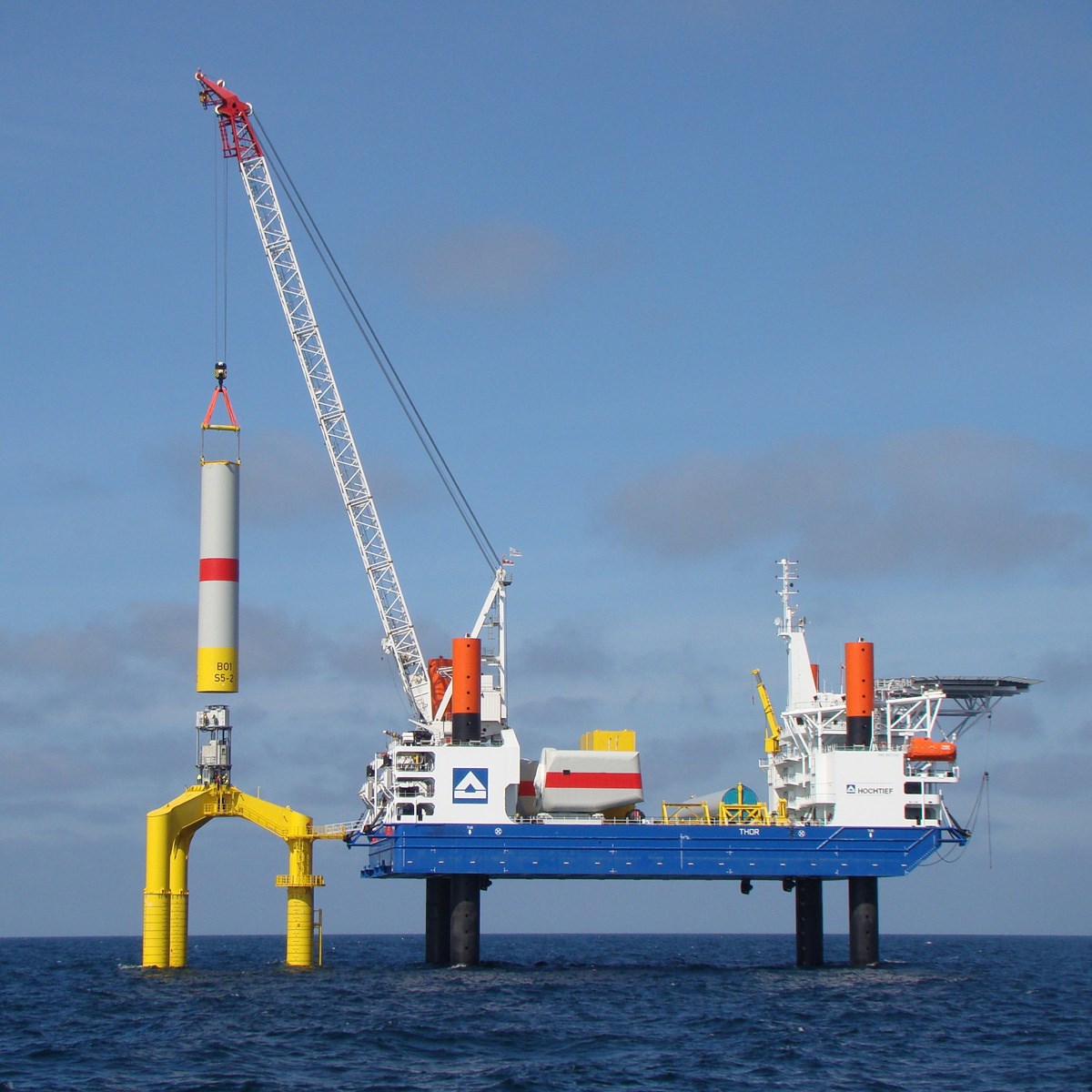 offshore crane.jpg