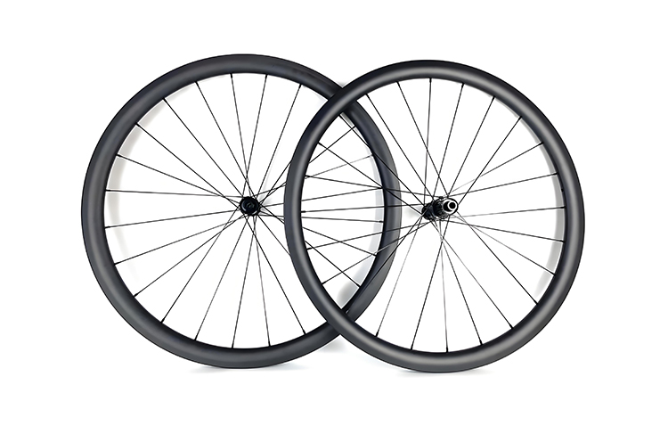 Carbon fiber bicycle wheelset