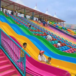 Outdoor Amusement Equipment Plastic Customized Slide Colourful Customized Plastic Slide World Park Outdoor Amusement Equipment