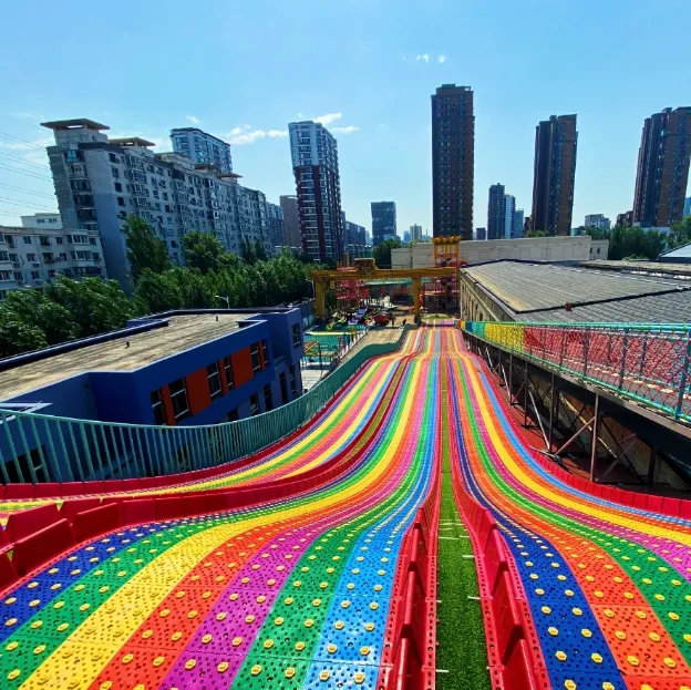 No Power Plastic with Ski Circle Ski Grass rainbow Slide Slides for Outdoor