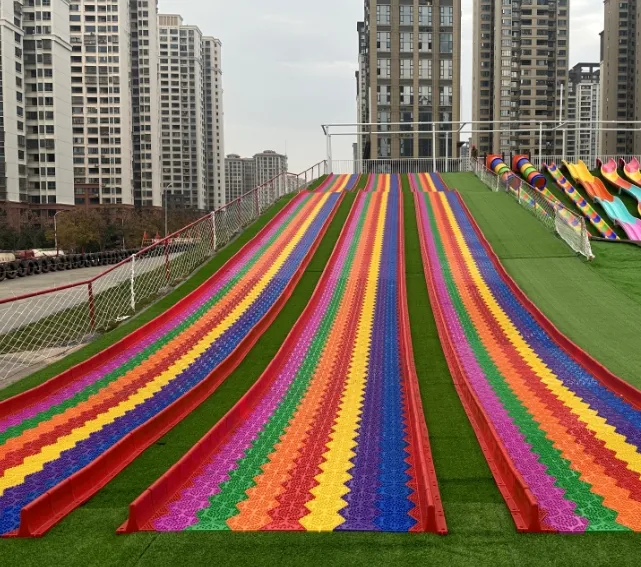 Outdoor Amusement Equipment Plastic No Power Roller Skating Slide Puzzle rainbow Sliding for Sale
