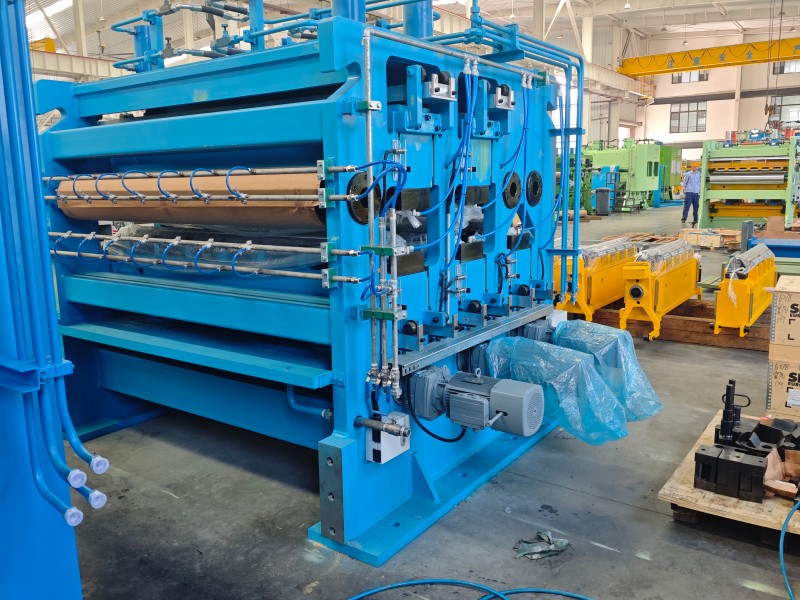 Tension leveler for aluminum coil (1).jpg