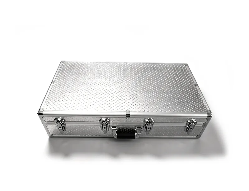Heavy Duty Diamond Plate Aluminum Case with Four Latches