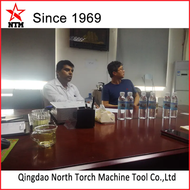 Warmly welcome middle east customer to visited our company